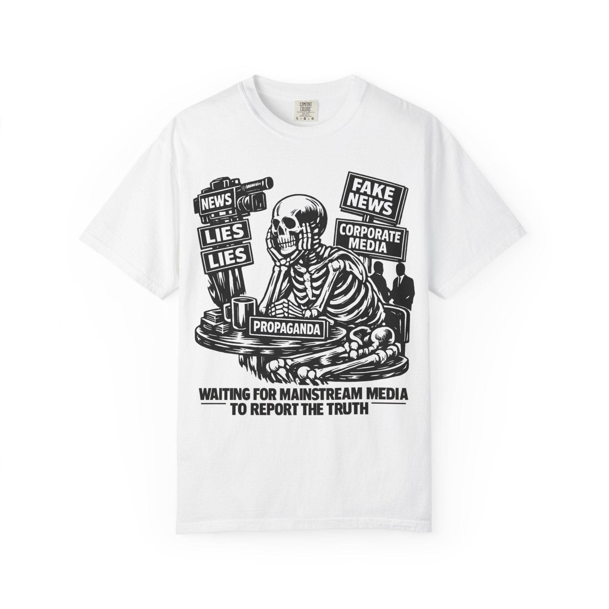 Skeptical Skeleton 'Waiting for Mainstream Media to Report the Truth' T-Shirt