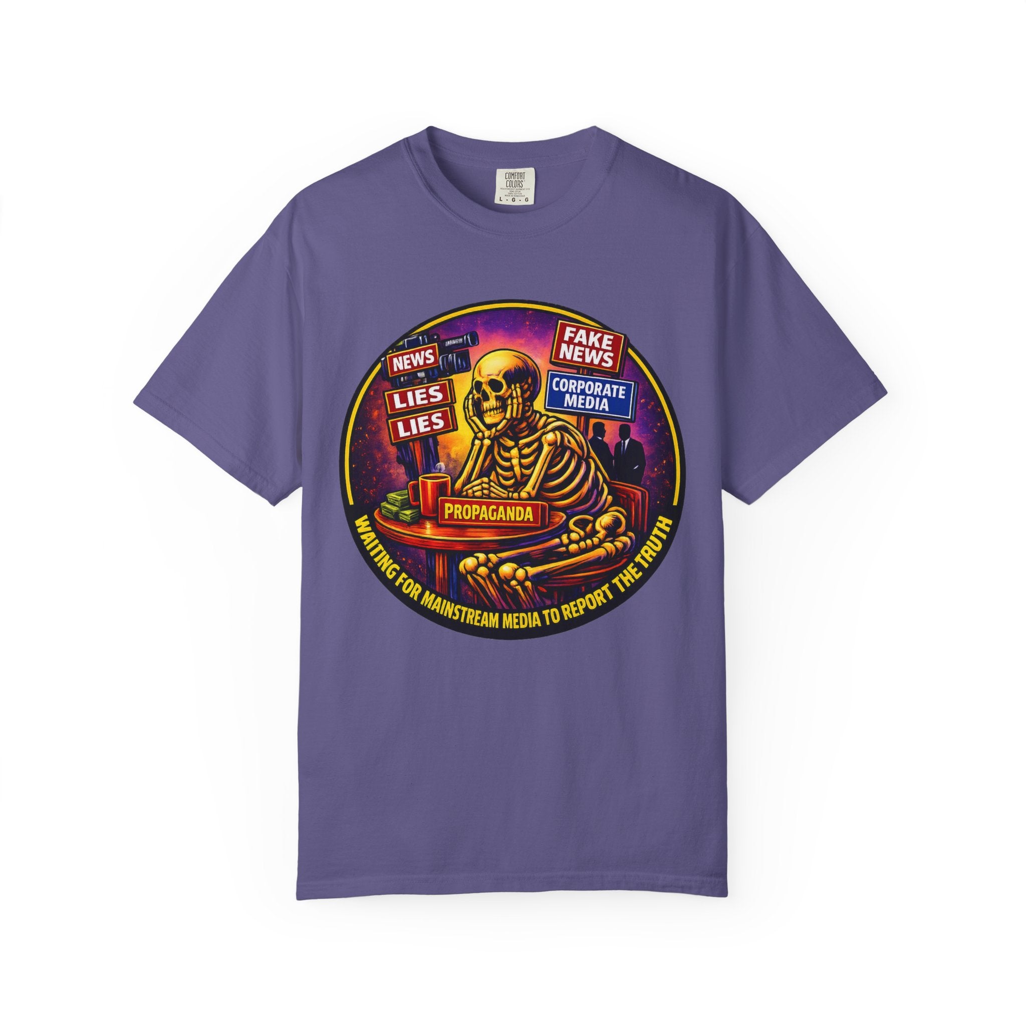 'Waiting for Mainstream Media to Report the Truth' — Graphic T-Shirt