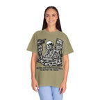 Skeptical Skeleton 'Waiting for Mainstream Media to Report the Truth' T-Shirt