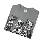 Skeptical Skeleton 'Waiting for Mainstream Media to Report the Truth' T-Shirt