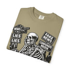 Skeptical Skeleton 'Waiting for Mainstream Media to Report the Truth' T-Shirt