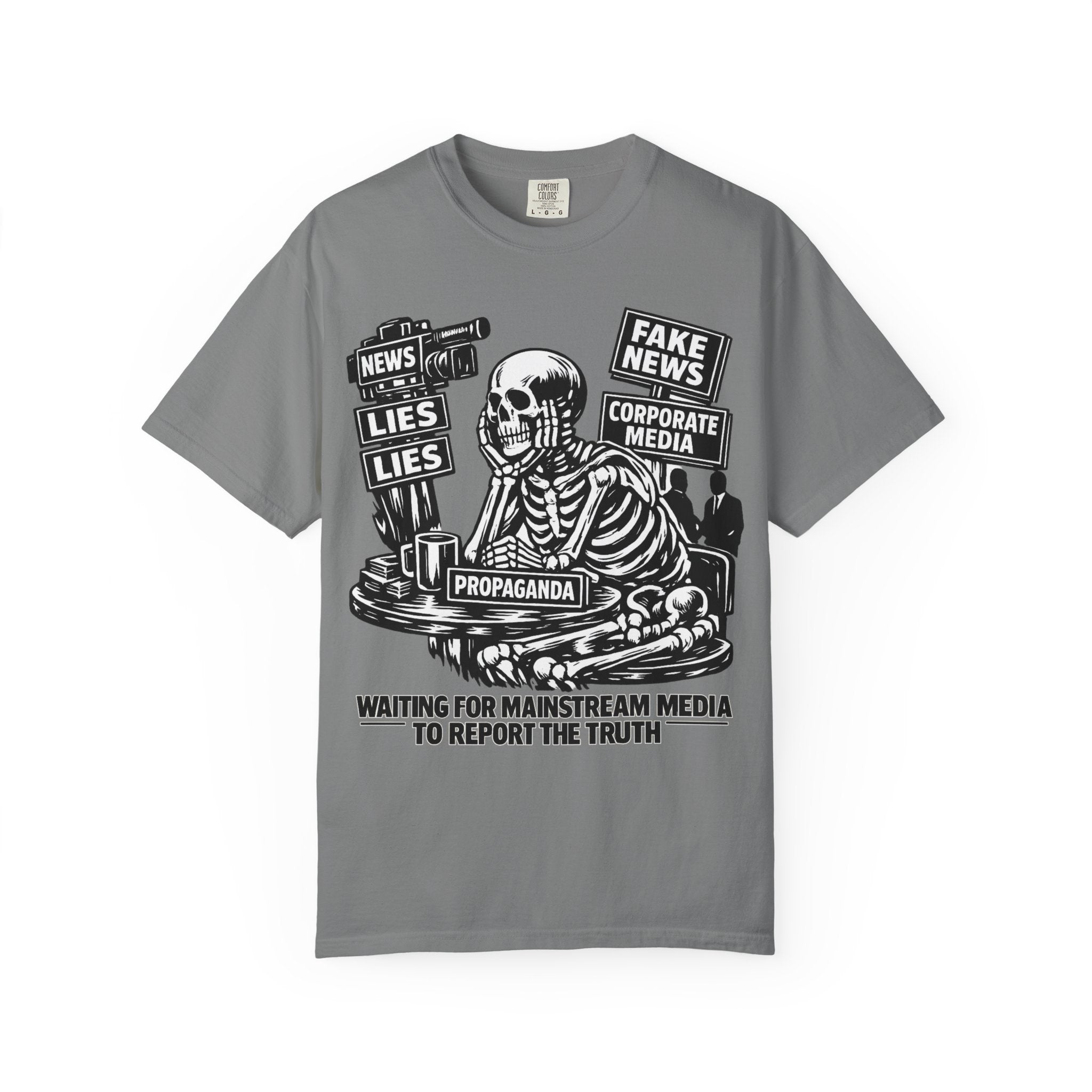 Skeptical Skeleton 'Waiting for Mainstream Media to Report the Truth' T-Shirt