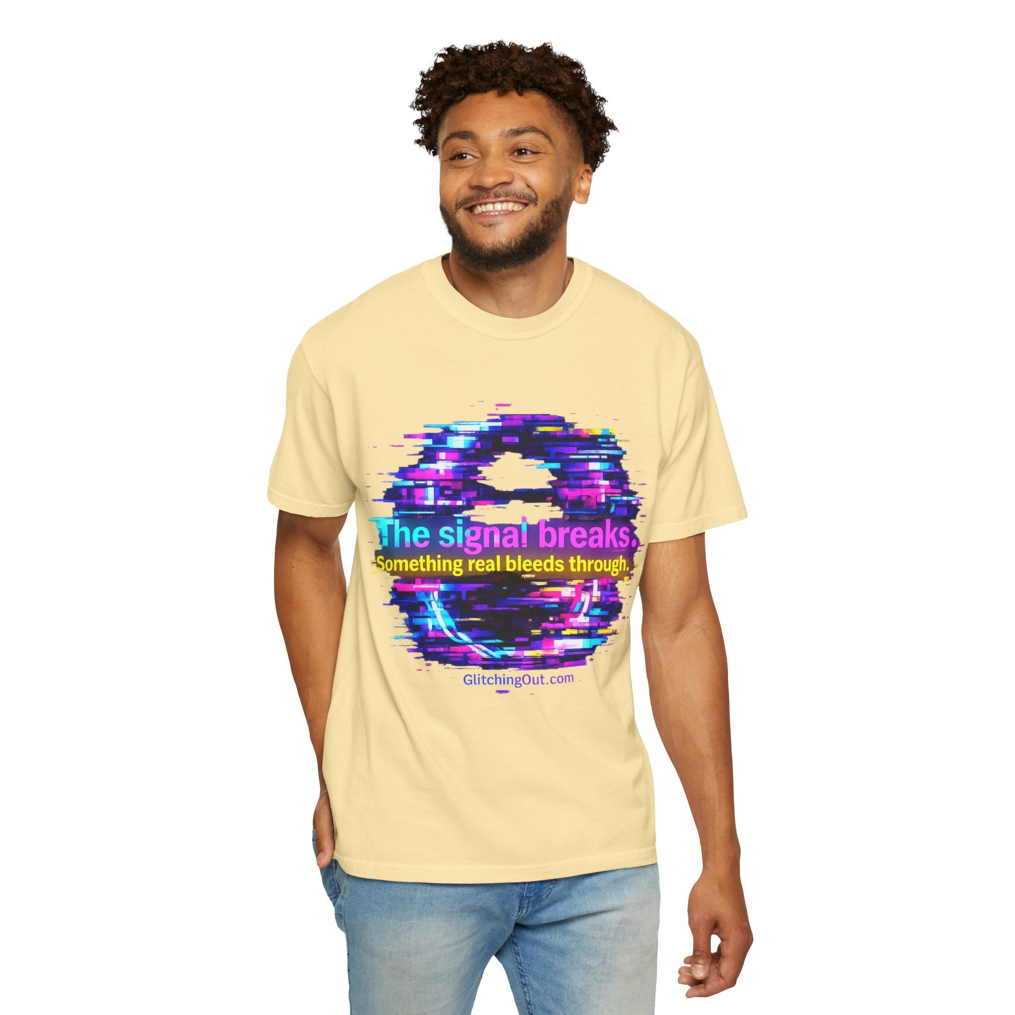 Glitch Circle T‑Shirt — "The Signal Breaks" Retro Cyberpunk Tee