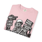 Skeptical Skeleton 'Waiting for Mainstream Media to Report the Truth' T-Shirt