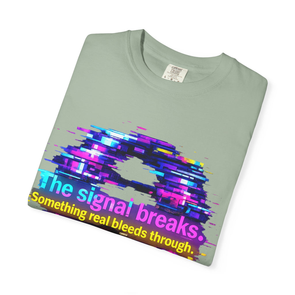 Glitch Circle T‑Shirt — "The Signal Breaks" Retro Cyberpunk Tee