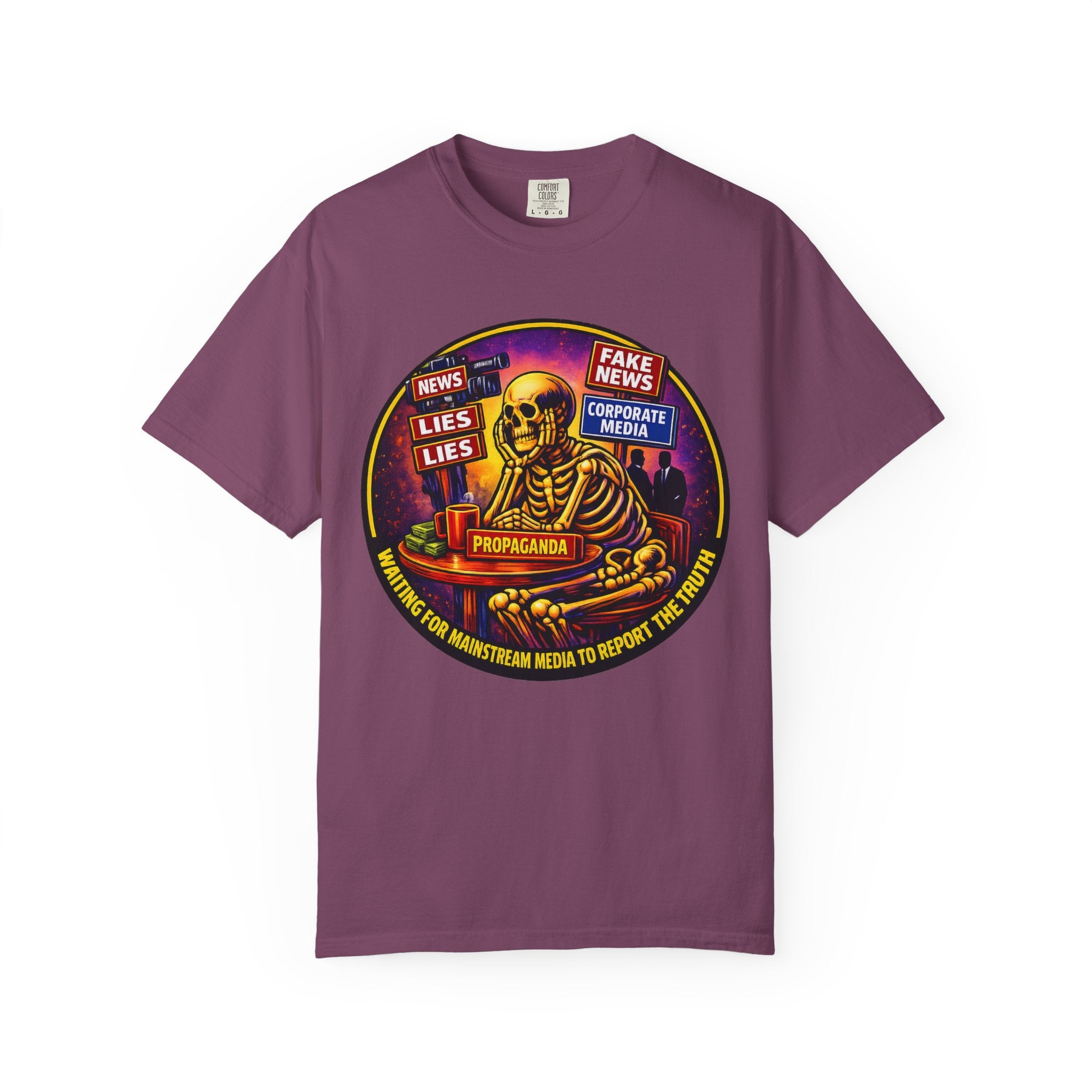 'Waiting for Mainstream Media to Report the Truth' — Graphic T-Shirt
