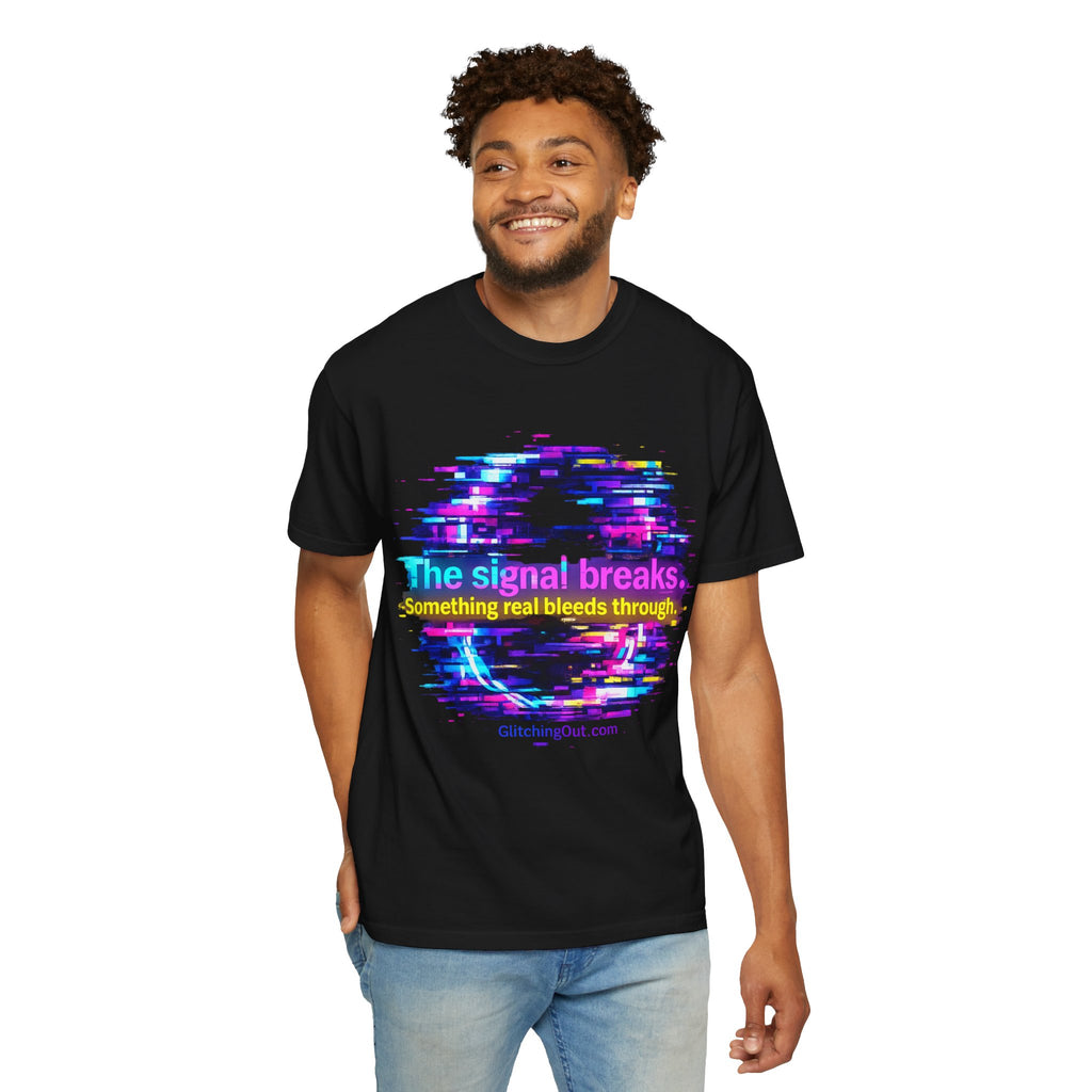 Glitch Circle T‑Shirt — "The Signal Breaks" Retro Cyberpunk Tee
