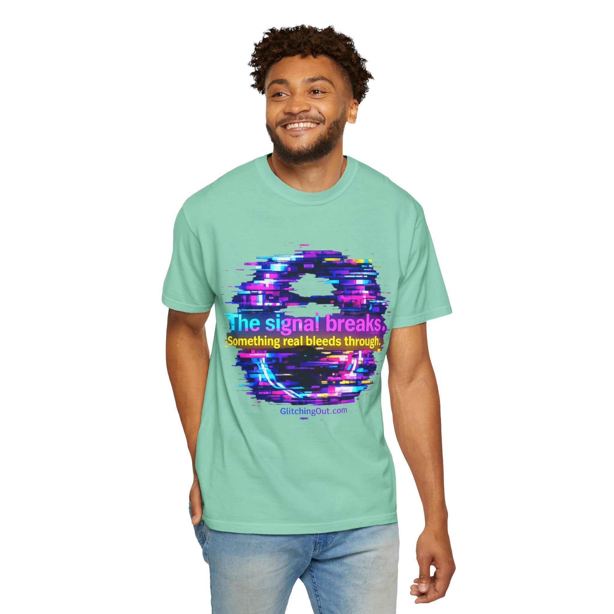 Glitch Circle T‑Shirt — "The Signal Breaks" Retro Cyberpunk Tee