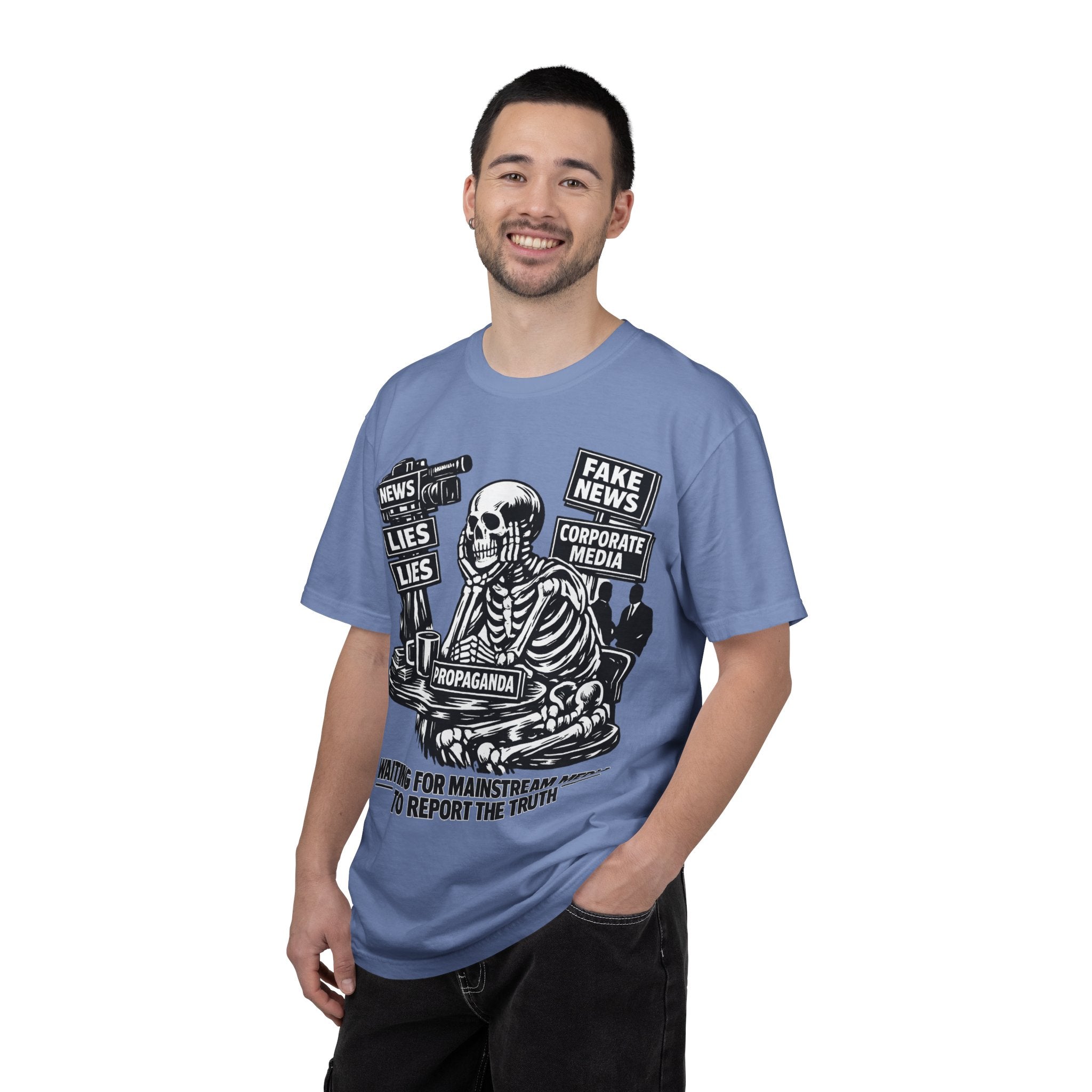 Skeptical Skeleton 'Waiting for Mainstream Media to Report the Truth' T-Shirt