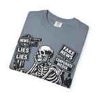 Skeptical Skeleton 'Waiting for Mainstream Media to Report the Truth' T-Shirt