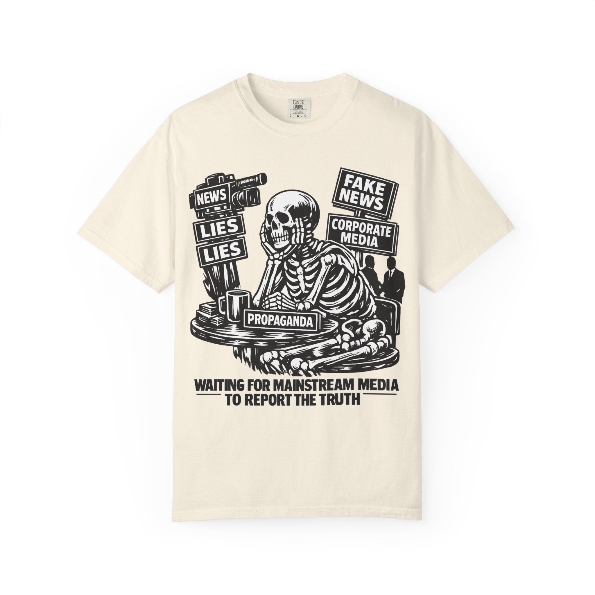 Skeptical Skeleton 'Waiting for Mainstream Media to Report the Truth' T-Shirt