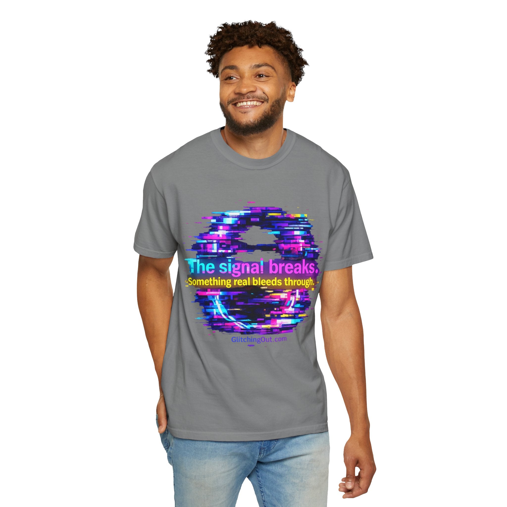 Glitch Circle T‑Shirt — "The Signal Breaks" Retro Cyberpunk Tee