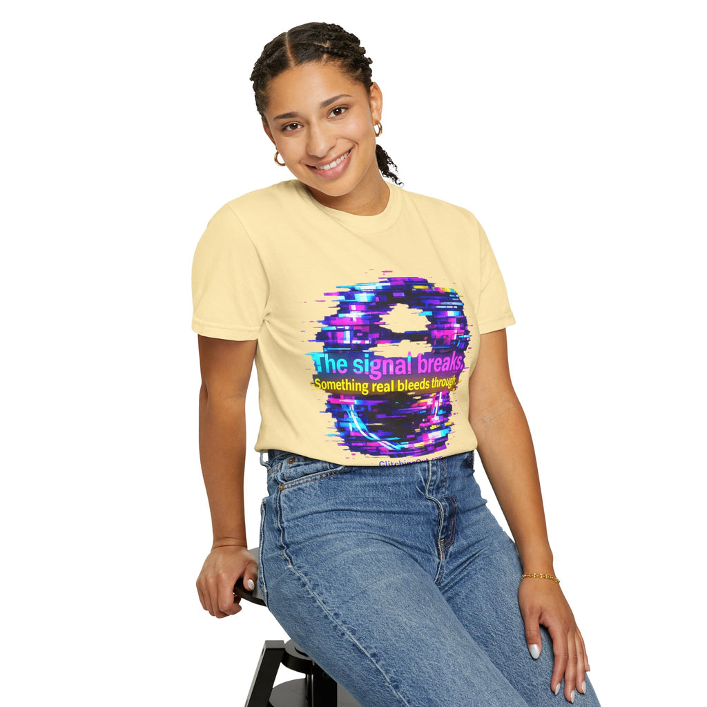 Glitch Circle T‑Shirt — "The Signal Breaks" Retro Cyberpunk Tee
