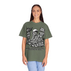 Skeptical Skeleton 'Waiting for Mainstream Media to Report the Truth' T-Shirt