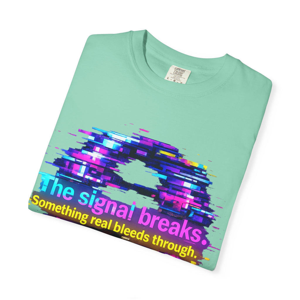 Glitch Circle T‑Shirt — "The Signal Breaks" Retro Cyberpunk Tee
